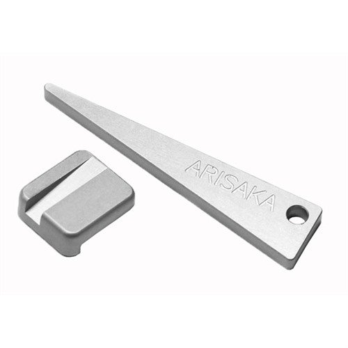 The Arisaka Optic Leveler is an affordable, user-friendly tool that ensures precise scope leveling on Picatinny rails or one-piece mounts.