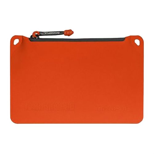 Backpacks & Bags > Pouches - Preview