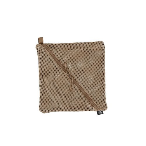 The Spiritus Systems Medium WONTON in Coyote Brown offers lightweight organization for tactical gear, featuring a mesh design, diagonal zipper, and durable construction.